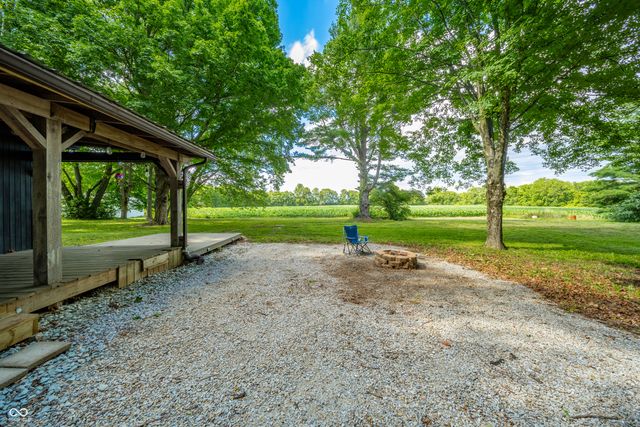 7042 E 1000 N, Pendleton, IN 46064