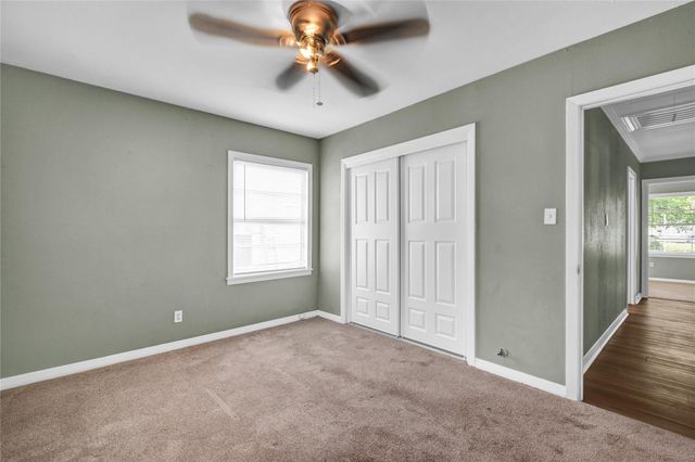 1100 Meadowlane Street, Angleton, TX 77515