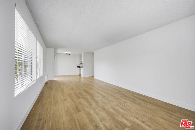 1352 S Carmelina Avenue 309, Los Angeles, CA 90025