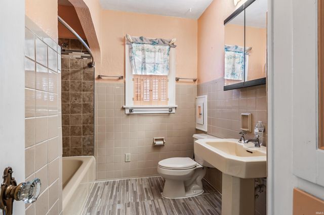 4533 E Lafayette Esplanade Avenue, Fort Wayne, IN 46806