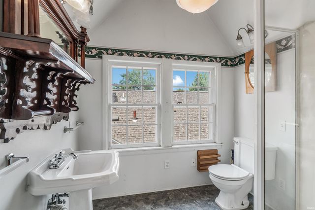 4533 E Lafayette Esplanade Avenue, Fort Wayne, IN 46806