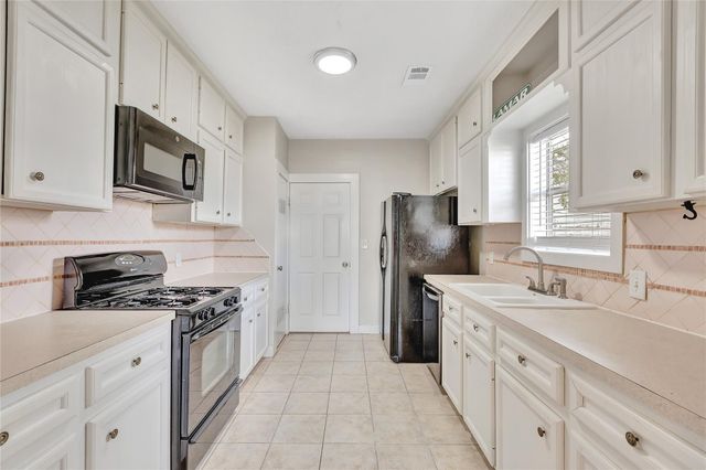 222 Moody Street, Houston, TX 77009