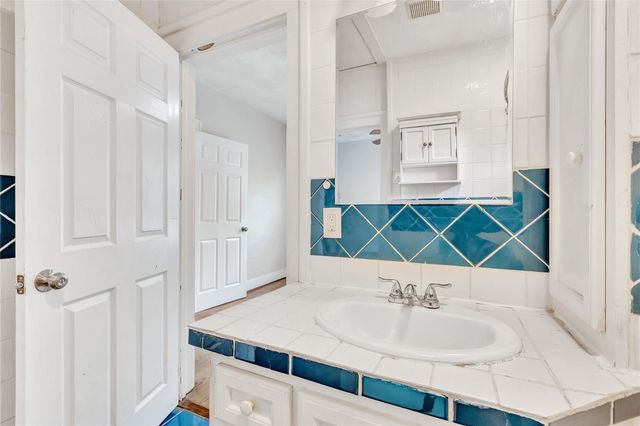 222 Moody Street, Houston, TX 77009