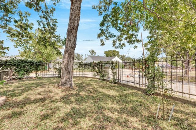 222 Moody Street, Houston, TX 77009