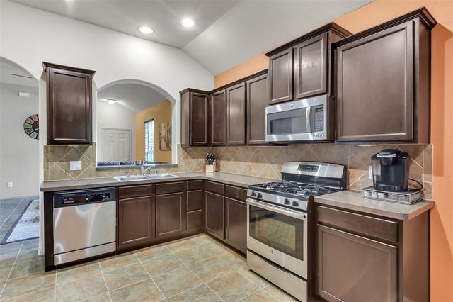 9505 E Woodmark, Conroe, TX 77304