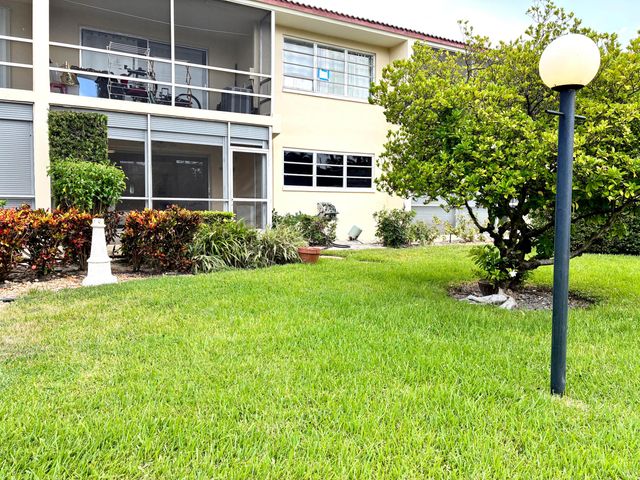 2204 NE 36th Street Apt 26, Lighthouse Point, FL 33064