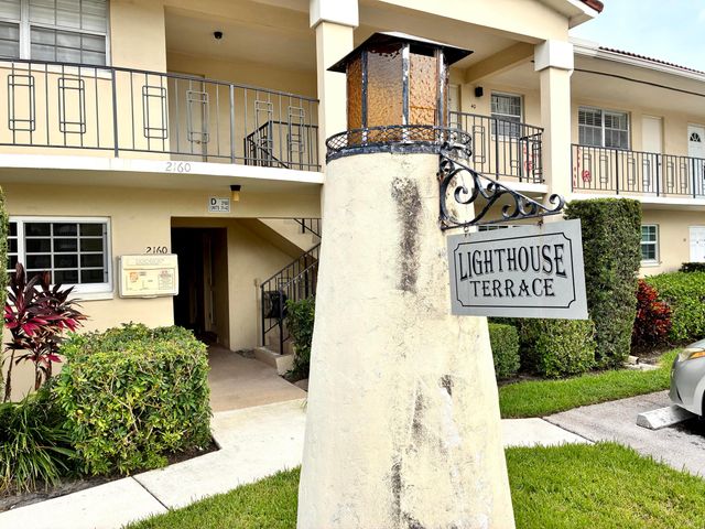 2204 NE 36th Street Apt 26, Lighthouse Point, FL 33064