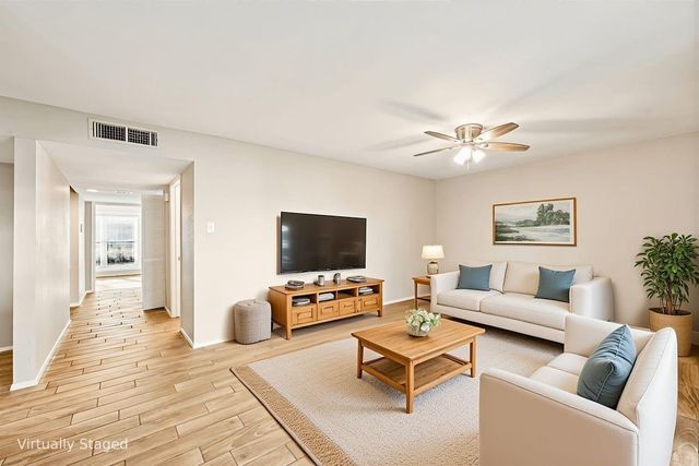 14515 Wunderlich Drive 607, Houston, TX 77069