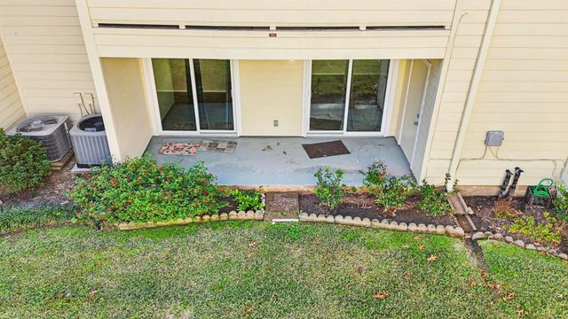 14515 Wunderlich Drive 607, Houston, TX 77069