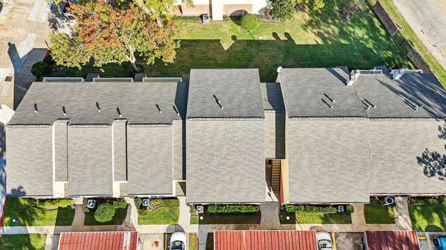 14515 Wunderlich Drive 607, Houston, TX 77069