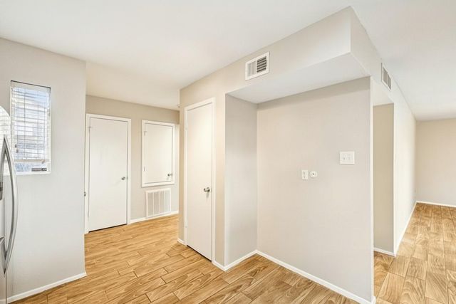 14515 Wunderlich Drive 607, Houston, TX 77069