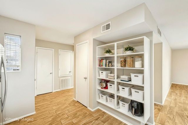 14515 Wunderlich Drive 607, Houston, TX 77069