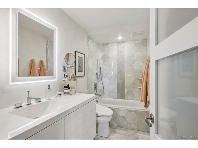 460 S Marion Pkwy B-1053, Denver, CO 80209