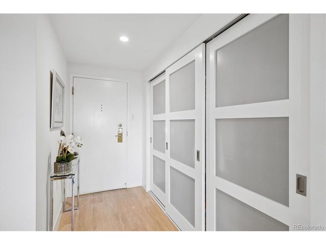 460 S Marion Pkwy B-1053, Denver, CO 80209