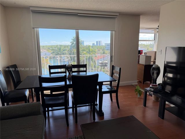 16546 NE 26th Avenue 6H, North Miami Beach, FL 33160