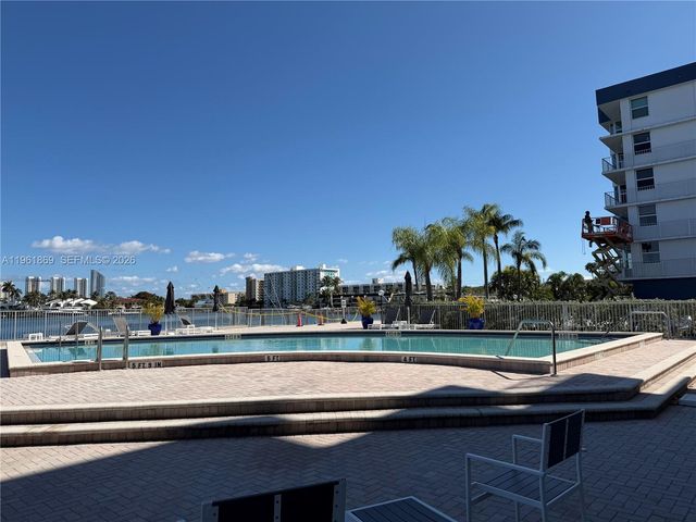 16546 NE 26th Avenue 6H, North Miami Beach, FL 33160