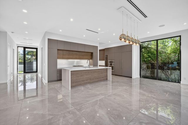 1225 NE 4th Street, Fort Lauderdale, FL 33301