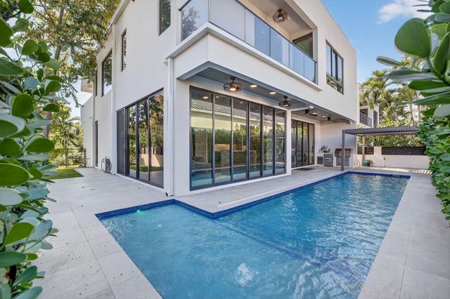 1225 NE 4th Street, Fort Lauderdale, FL 33301