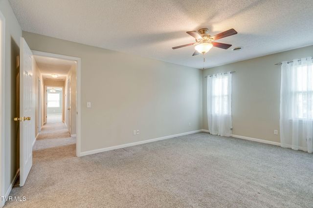 12 Spring Knoll Court, Johnson City, TN 37601