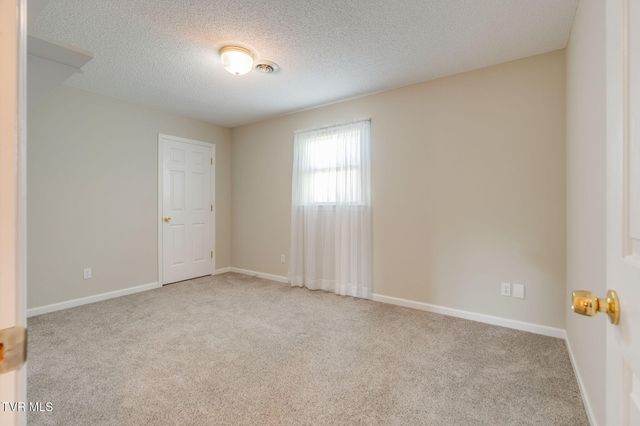 12 Spring Knoll Court, Johnson City, TN 37601
