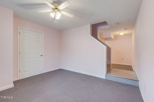 12 Spring Knoll Court, Johnson City, TN 37601