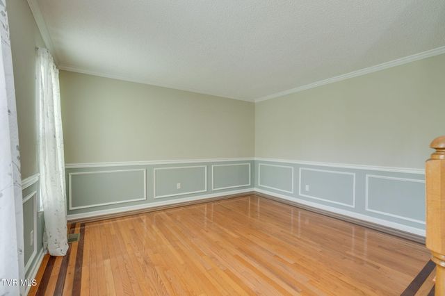 12 Spring Knoll Court, Johnson City, TN 37601