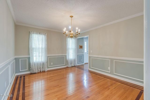 12 Spring Knoll Court, Johnson City, TN 37601