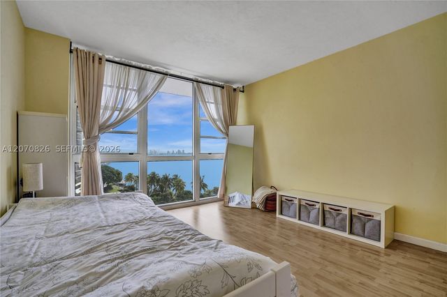 2451 Brickell Ave 8E, Miami, FL 33129