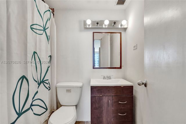 2451 Brickell Ave 8E, Miami, FL 33129