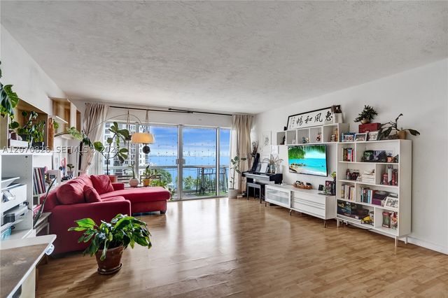 2451 Brickell Ave 8E, Miami, FL 33129