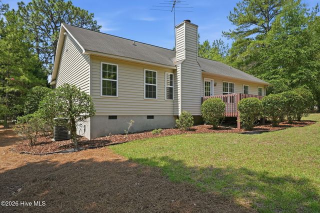 11 Fur Court W, Pinehurst, NC 28374