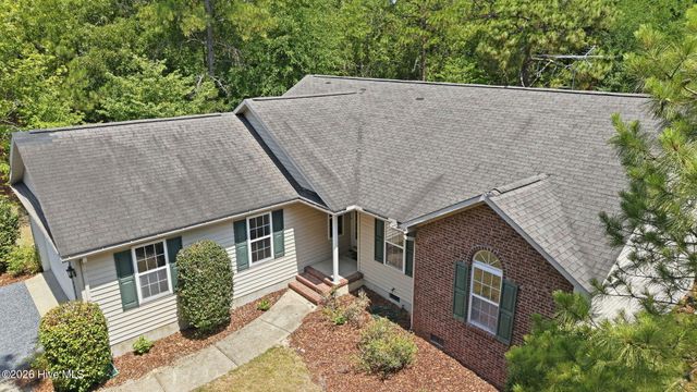 11 Fur Court W, Pinehurst, NC 28374