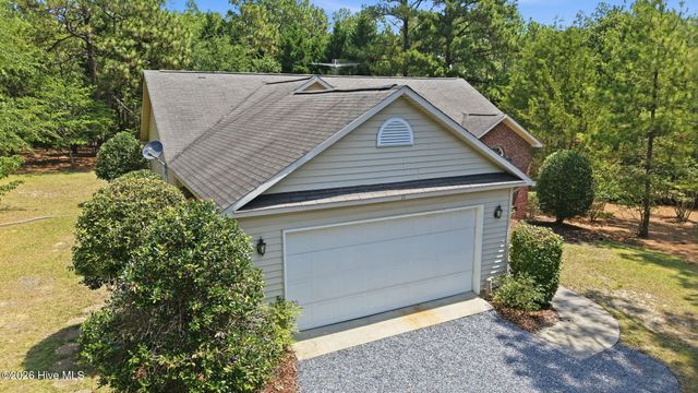 11 Fur Court W, Pinehurst, NC 28374