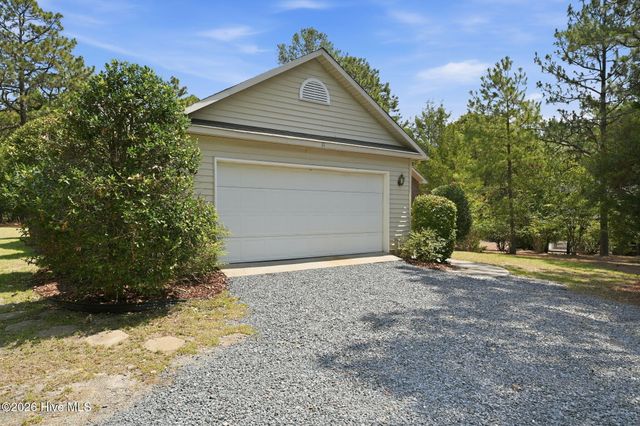 11 Fur Court W, Pinehurst, NC 28374