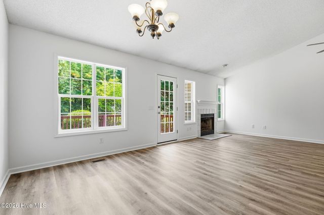 11 Fur Court W, Pinehurst, NC 28374