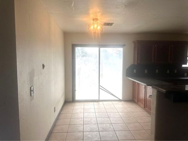 1101 N Lawton, Moore, OK 73160