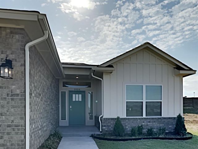 9904 Glover River Drive, Yukon, OK 73099