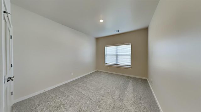 9904 Glover River Drive, Yukon, OK 73099