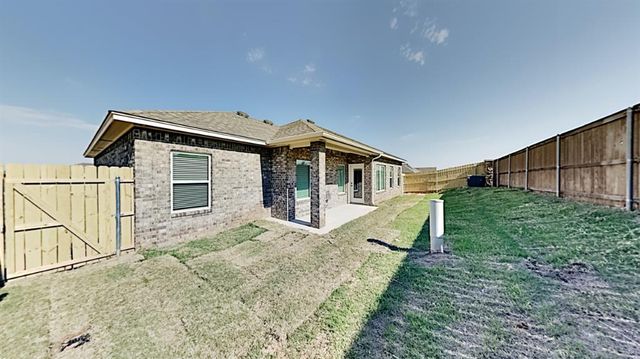 9904 Glover River Drive, Yukon, OK 73099