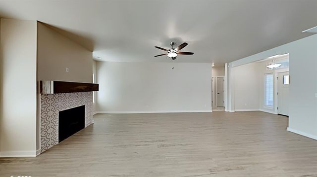 9904 Glover River Drive, Yukon, OK 73099