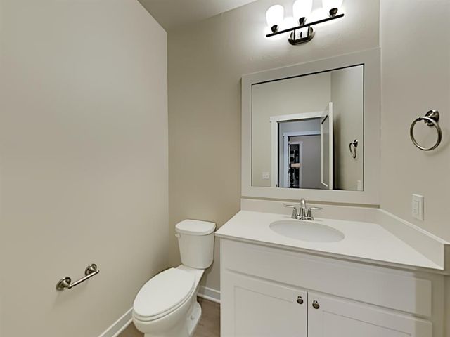 9904 Glover River Drive, Yukon, OK 73099