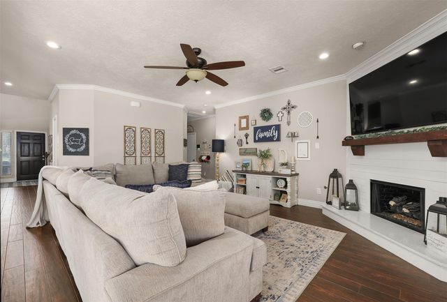 2202 Tracy Way, Deer Park, TX 77536