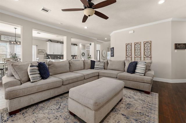 2202 Tracy Way, Deer Park, TX 77536