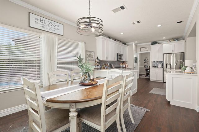 2202 Tracy Way, Deer Park, TX 77536