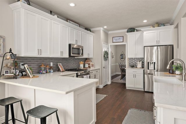 2202 Tracy Way, Deer Park, TX 77536