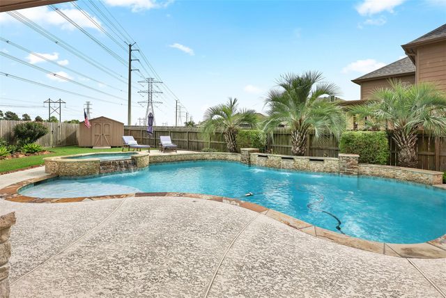 2202 Tracy Way, Deer Park, TX 77536
