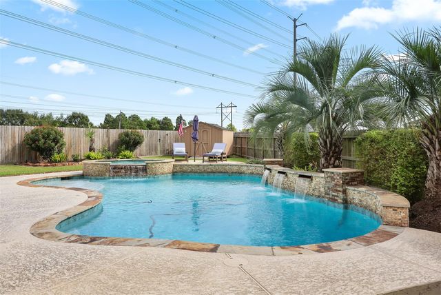 2202 Tracy Way, Deer Park, TX 77536
