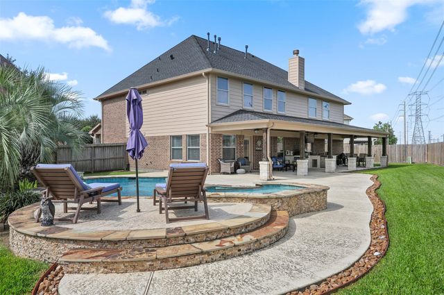 2202 Tracy Way, Deer Park, TX 77536