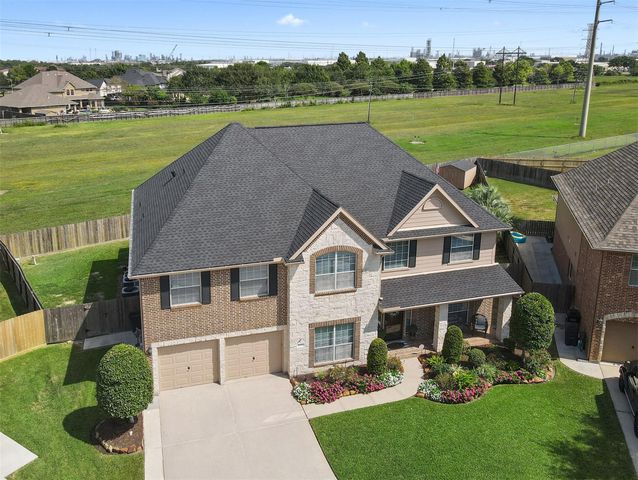 2202 Tracy Way, Deer Park, TX 77536