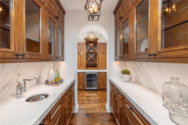 1033 Tiller, Corona Del Mar, CA 92625